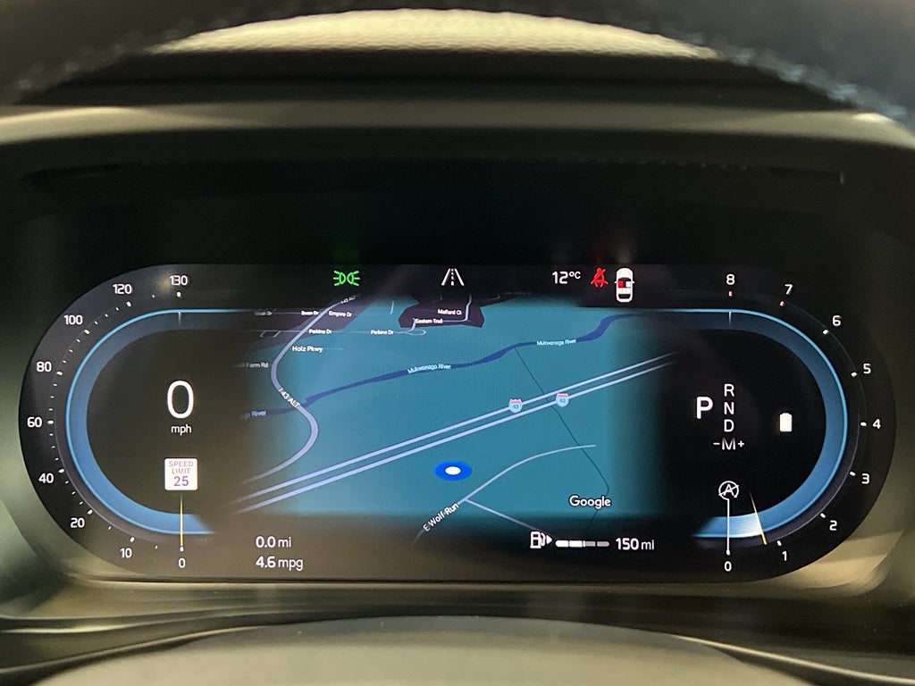 2025 Volvo XC40 Plus Dark Theme