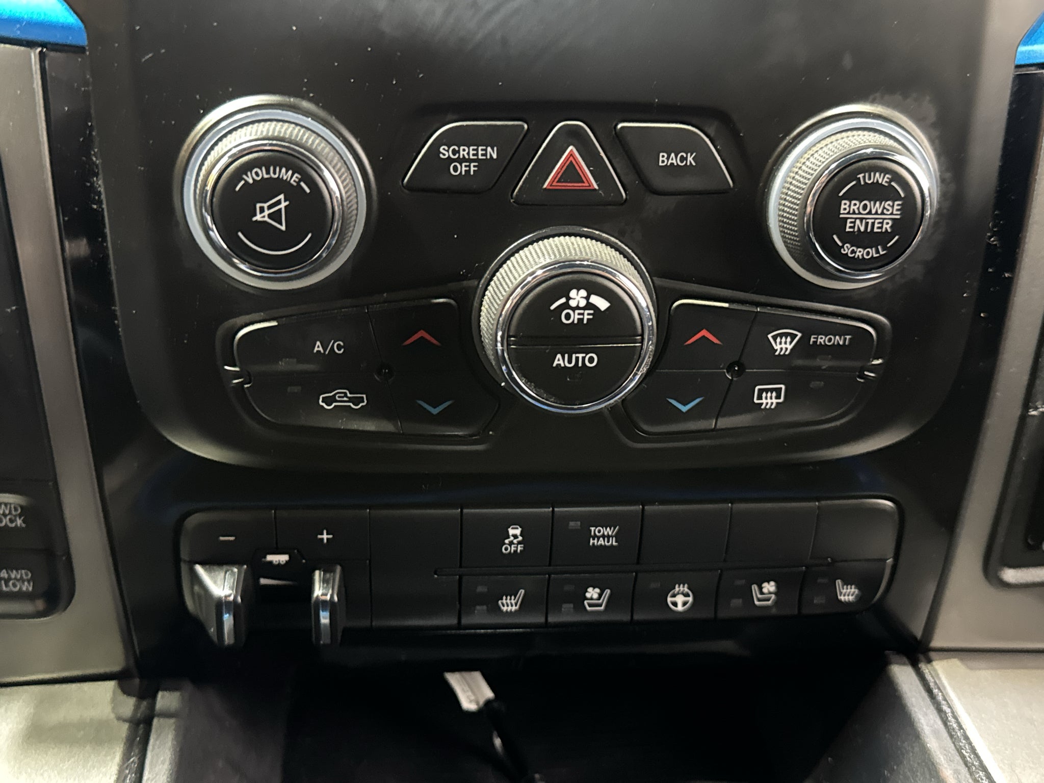 2018 RAM 1500 Sport