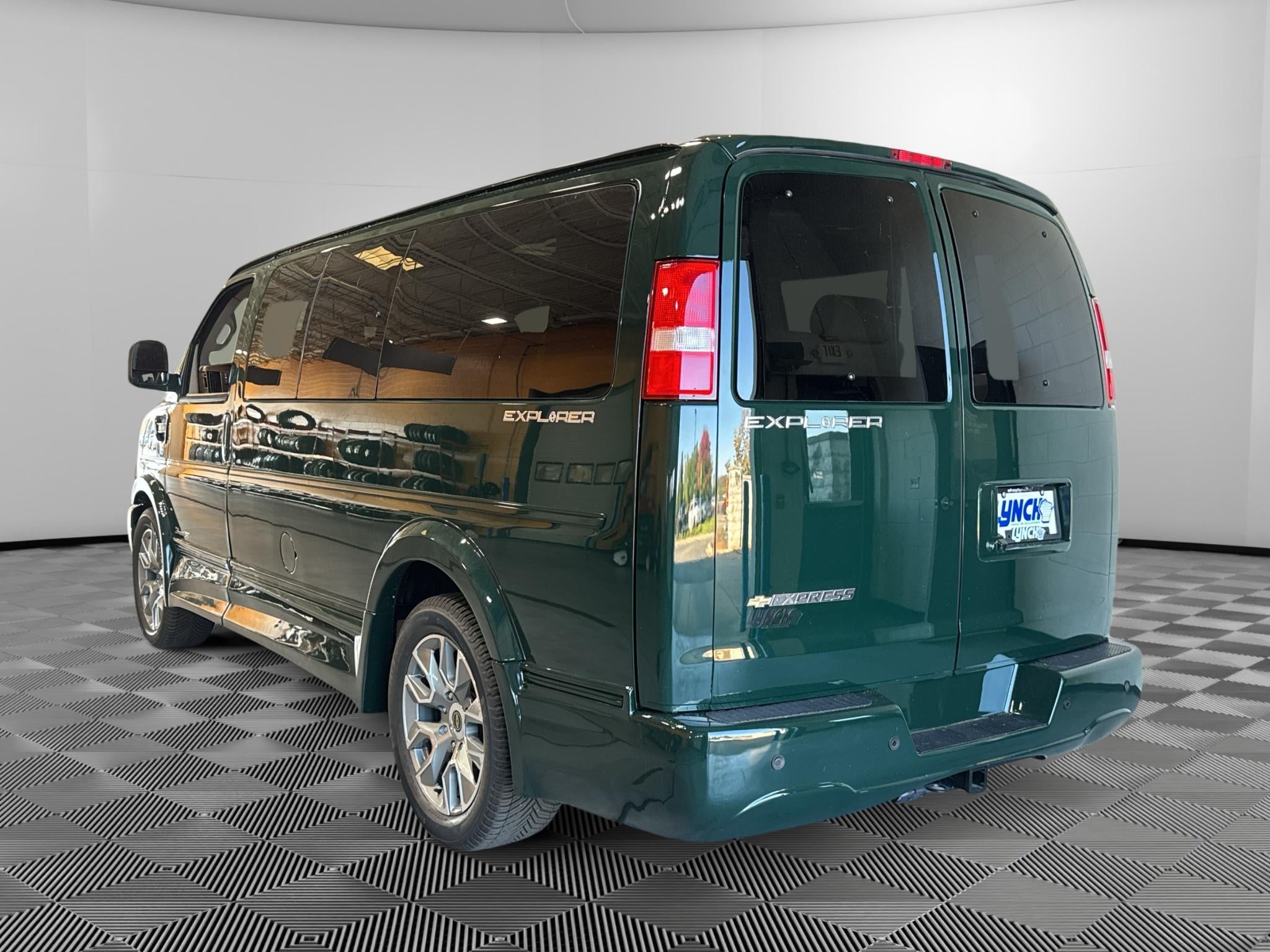 2026 Chevrolet Express Cargo WT
