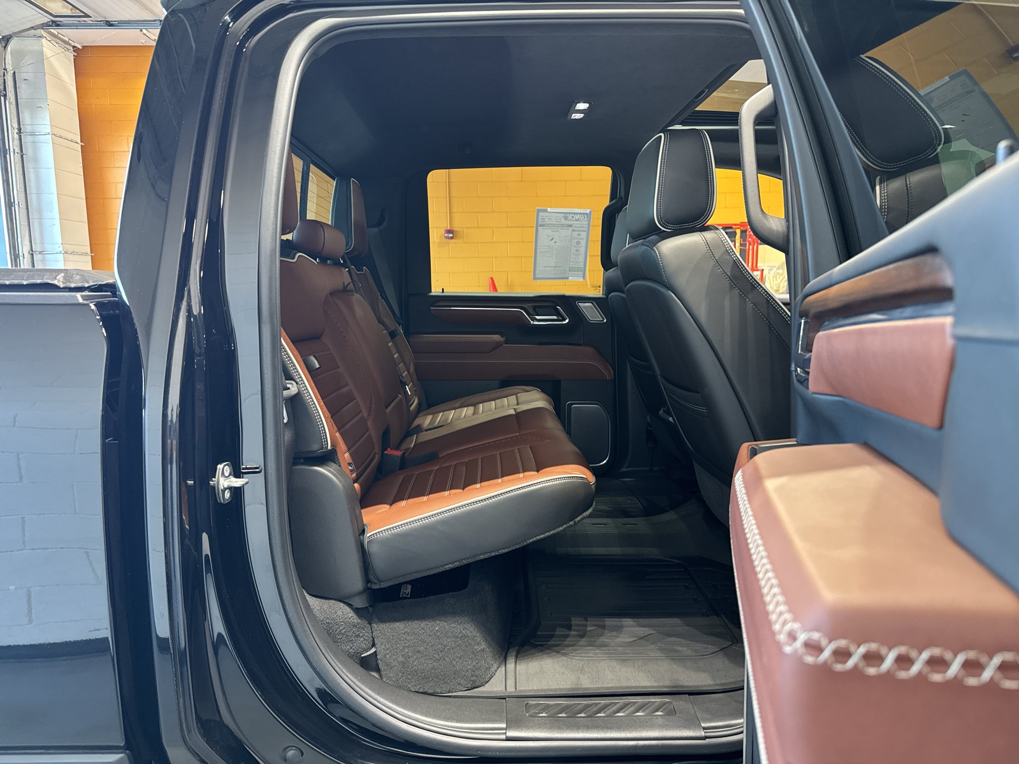2024 GMC Sierra 3500 HD Denali Ultimate DRW