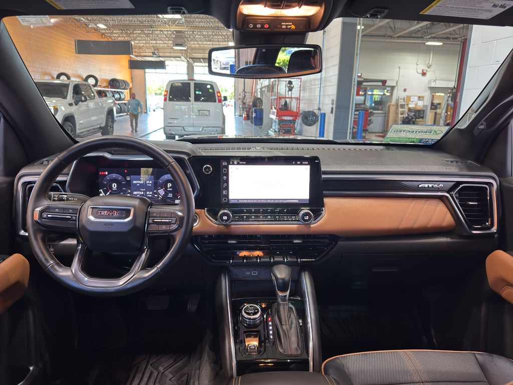 2024 GMC Canyon AT4