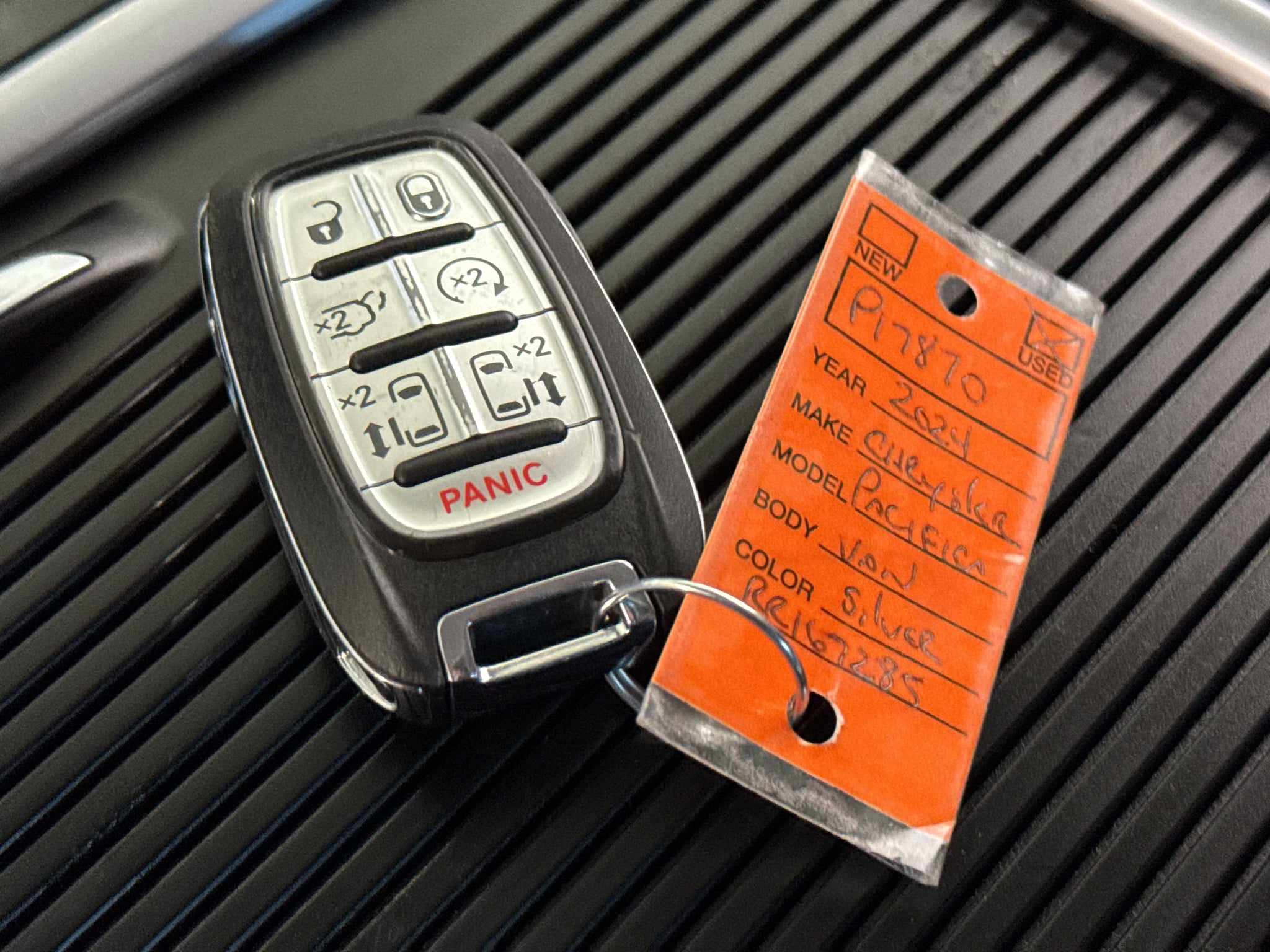 2024 Chrysler Pacifica Touring L