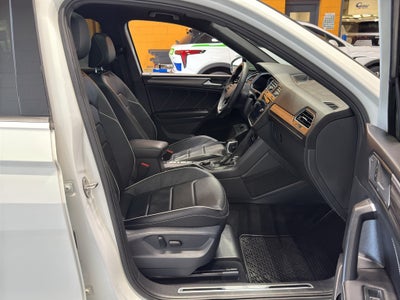 2022 Volkswagen Tiguan SEL R-Line