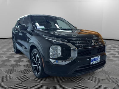 2022 Mitsubishi Outlander ES